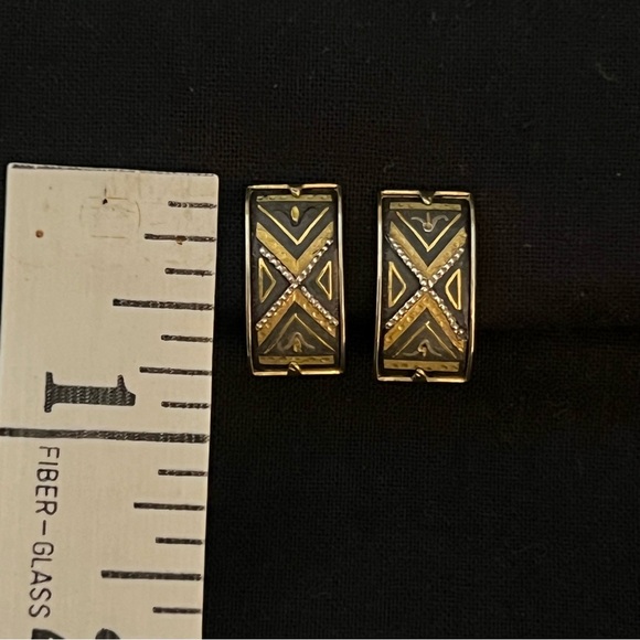 Vintage Damascene Clip on Earrings - Picture 5 of 11